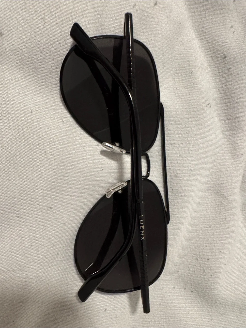 Men's Black Aviator Sunglasses with Dark Lenses